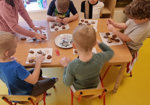 Pierniczki w Sówkach żółtych