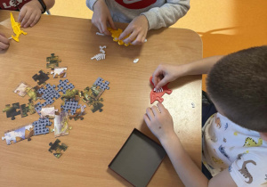 Kiedy na Ziemi mieszkały dinozaury?