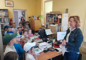 W bibliotece i w szkole