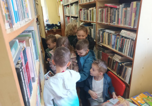W bibliotece