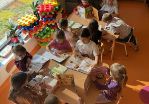 Dzieciaki poznają nowych bohaterów