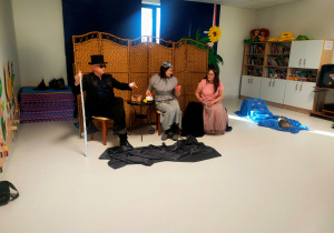 Pan Kret w gościnie u Pani Myszki