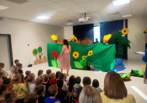 Calineczka w krainie elfów